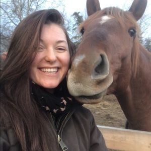 Meet your Posher, Dana